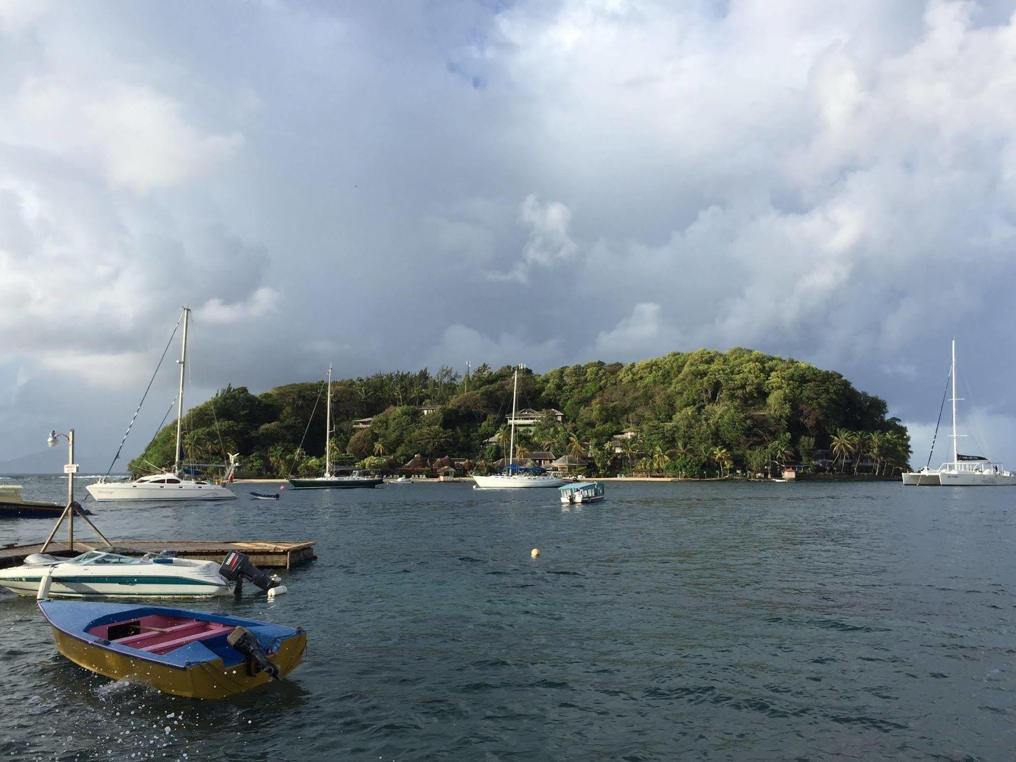 Young Island Resort Calliaqua Exterior foto